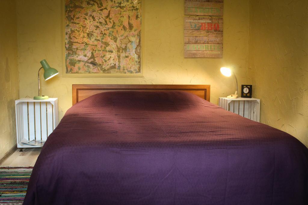Apartment On Zaliznychna Lviv Exteriör bild